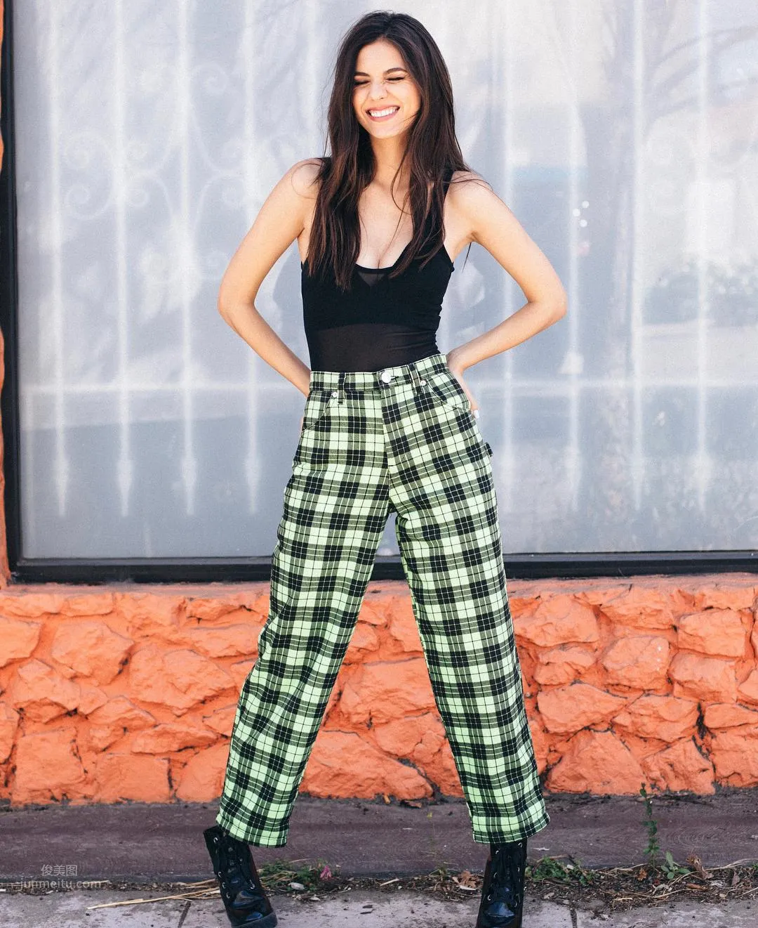 Victoria Justice - The Beautiful Singer Whose Looks Are Justice photo 39