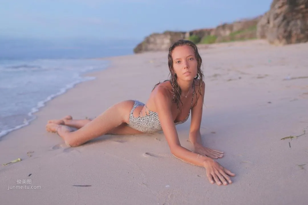 Katya Clover, Naturist at Heart, Loves to Go Without Clothes and Enjoy Zero-Restraint Freedom photo 23