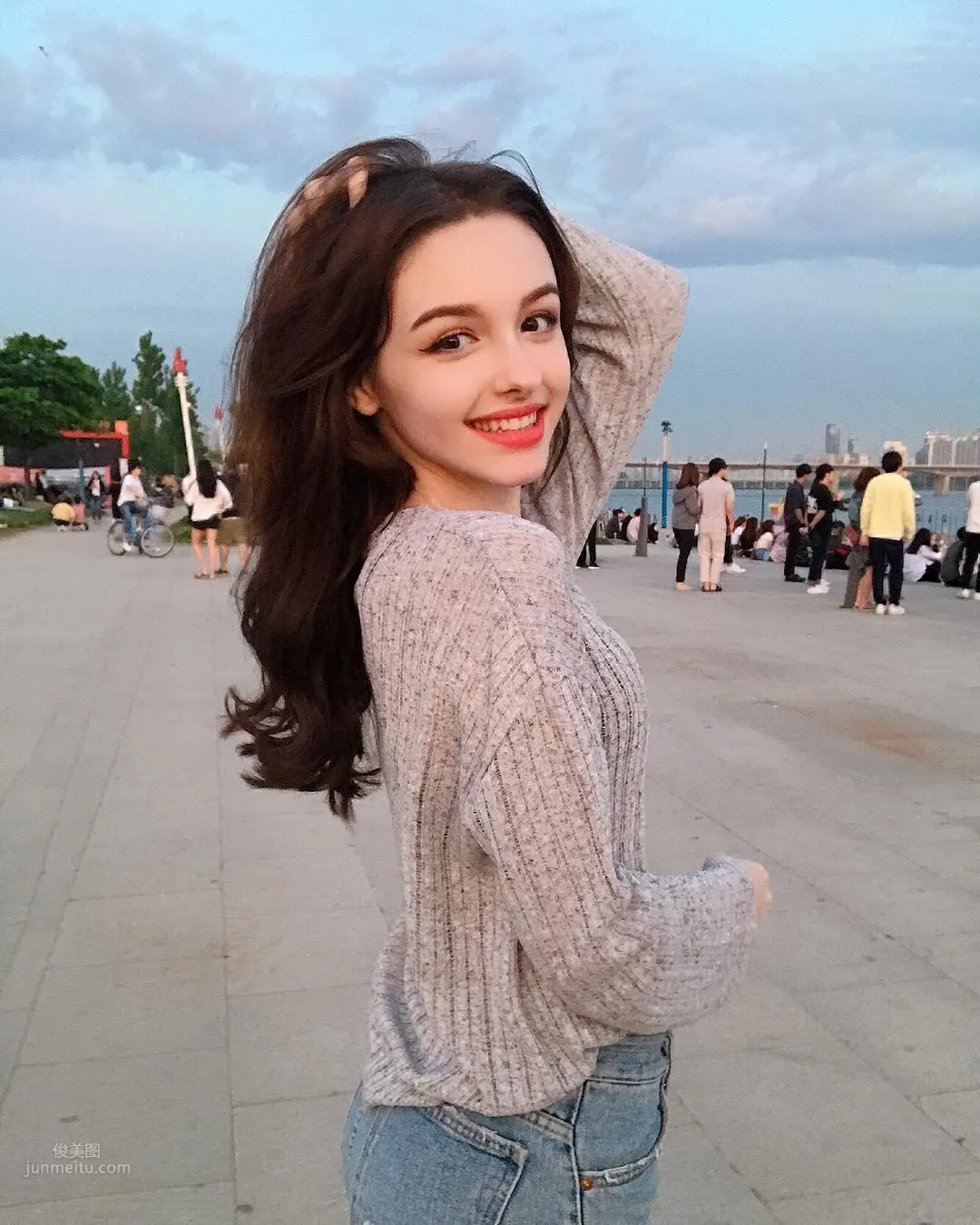 When a Central Asian Beauty Meets Korean Style Dressing Karimova Elina photo 16
