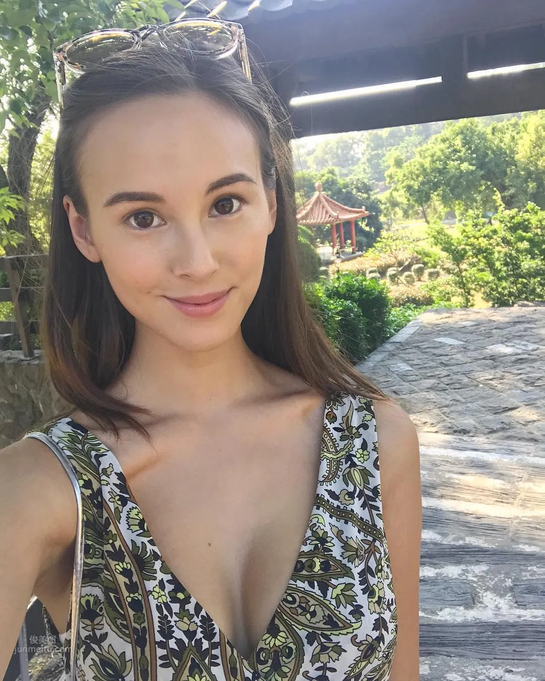 Mia Sabathy- 中澳混血美人私房照 3