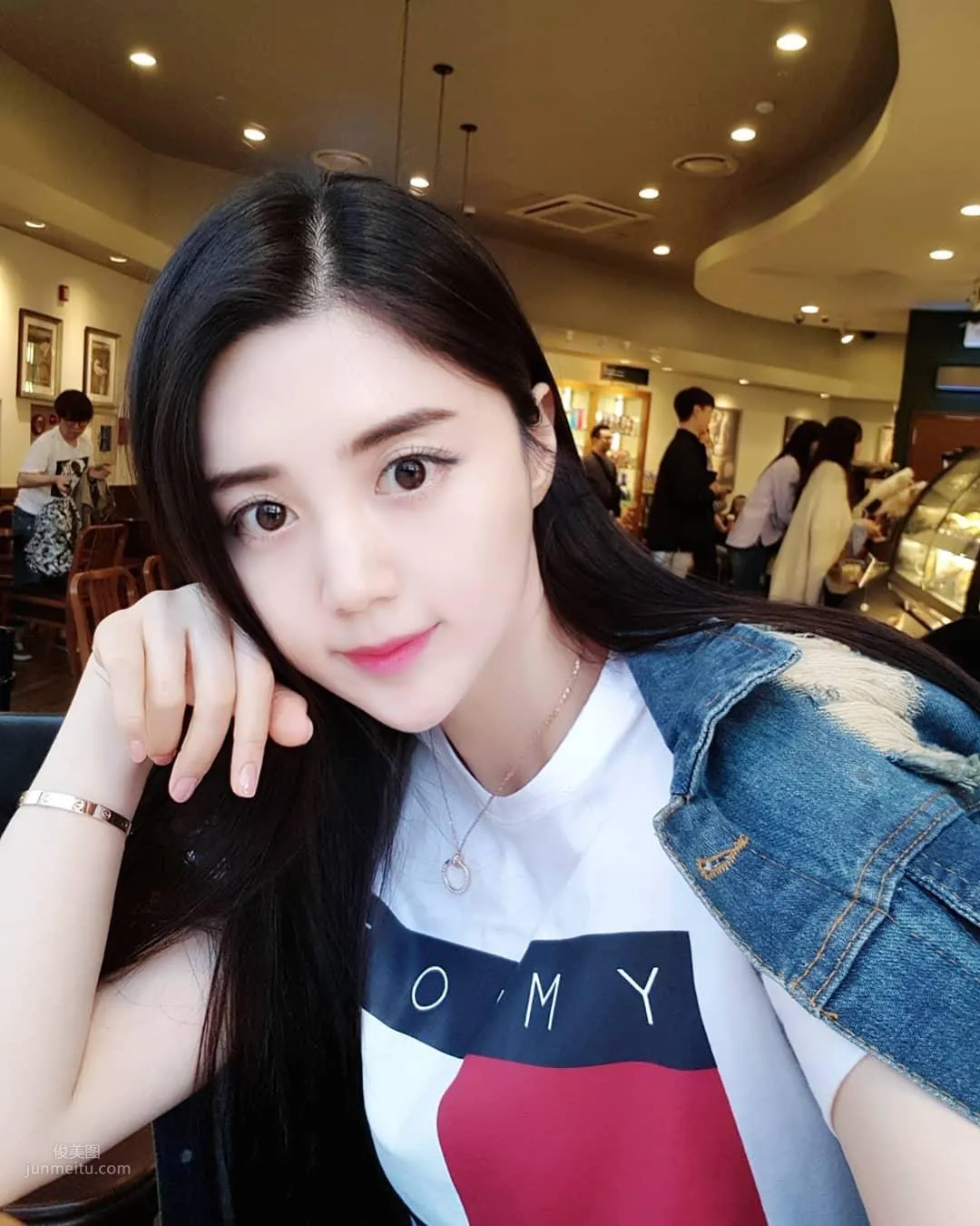 Angjyuel - Korean Bikini Girl's Open-Chest Bikini Photos Set the Internet on Fire photo 35
