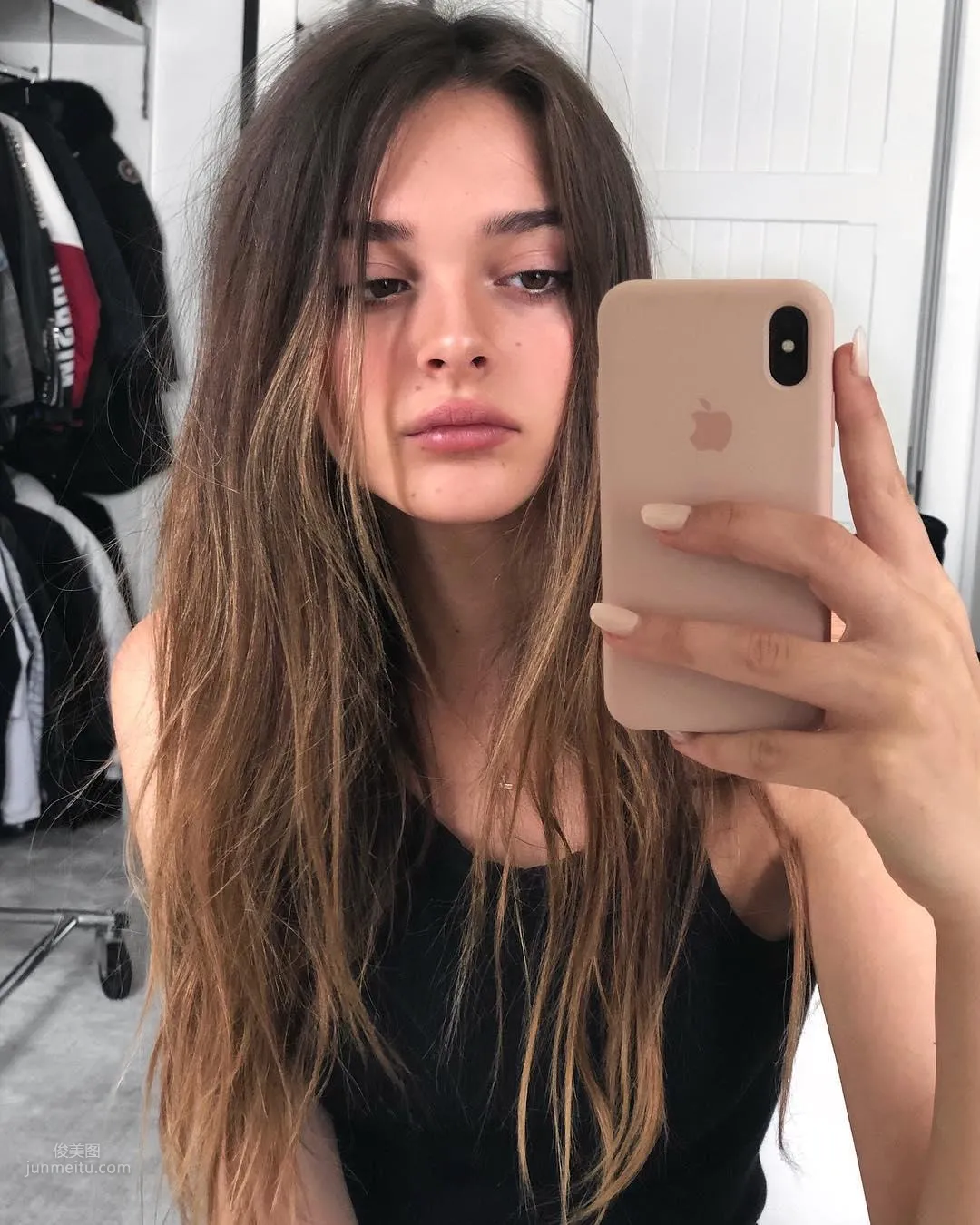 Charlotte Lawrence- 初熟正妹「青春肉體」太誘人 21