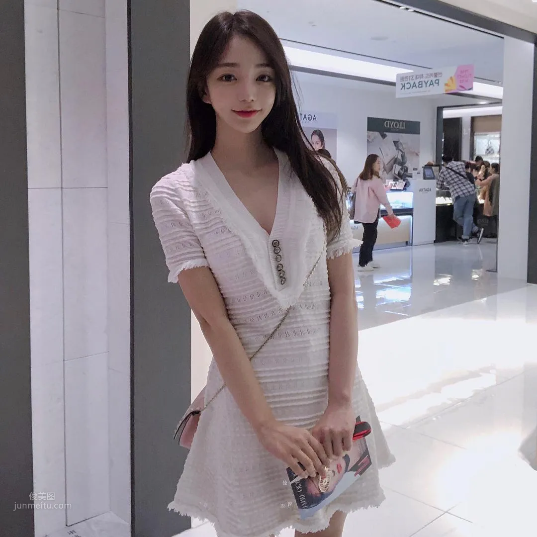 音樂節上甜心妹김도연出沒！清涼背心展現「雪白美背」！ 16