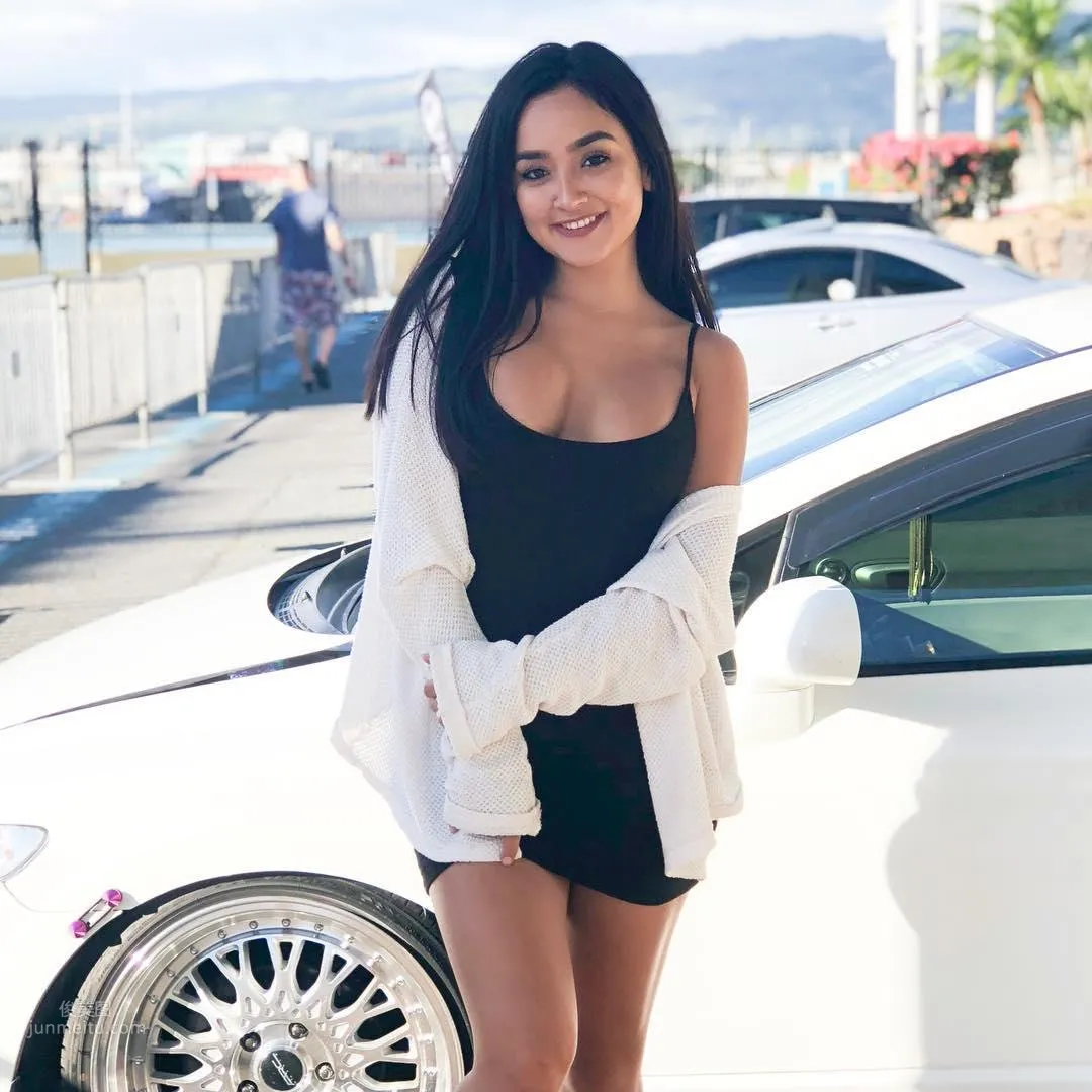 Baby Face and Petite Girl! Hanna Babii Full of Energy with a Small Face, Super Contrast photo 25