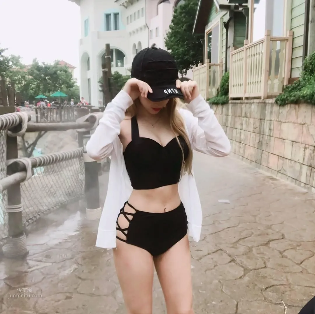 When a Central Asian Beauty Meets Korean Style Dressing Karimova Elina photo 3