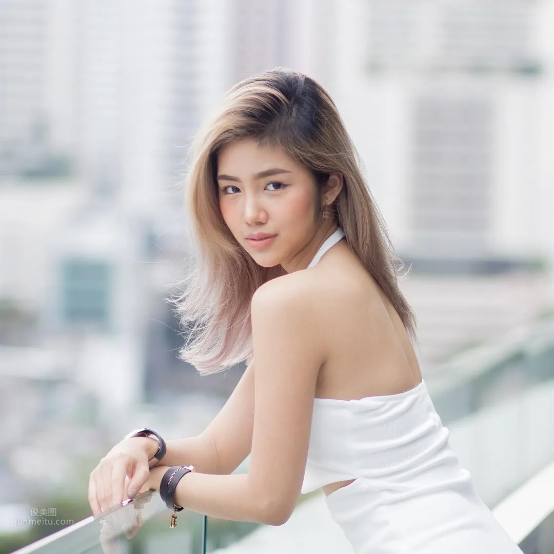 呆萌甜笑自信泰國正妹Archita Station 3