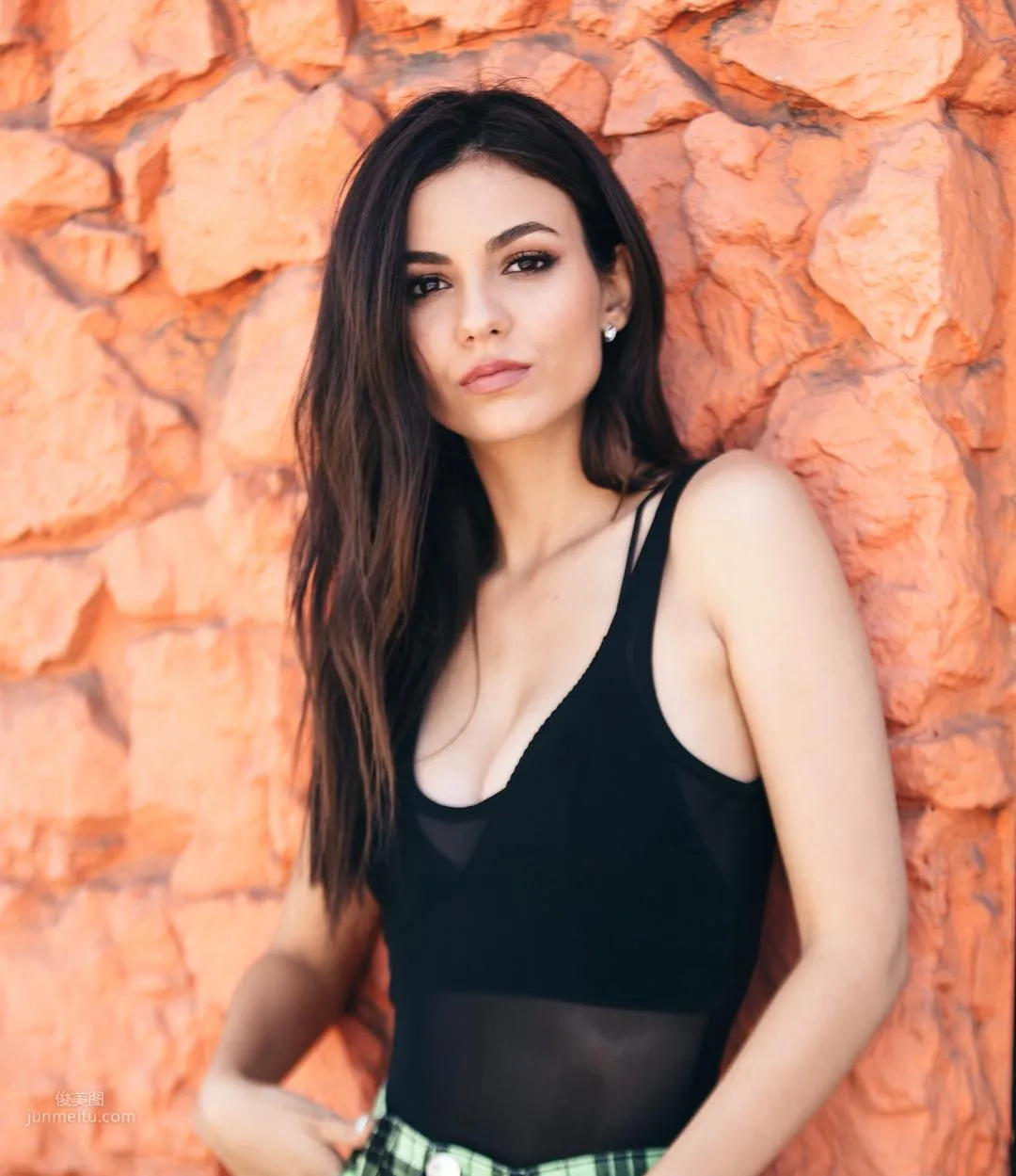 Victoria Justice - The Beautiful Singer Whose Looks Are Justice photo 37
