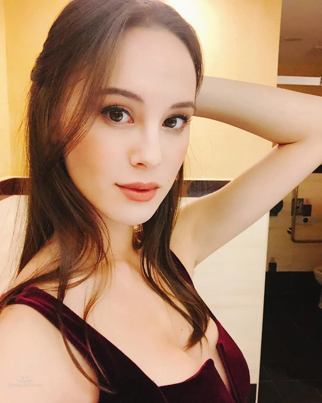 Mia Sabathy- 中澳混血美人私房照 34