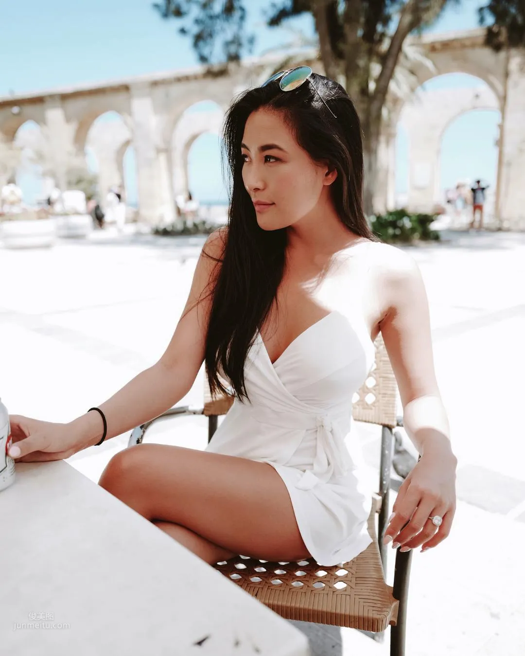 Mixed Blood Is Just Right! Ana Dari's Perfect Curves Outshine Even Flight Attendants photo 45