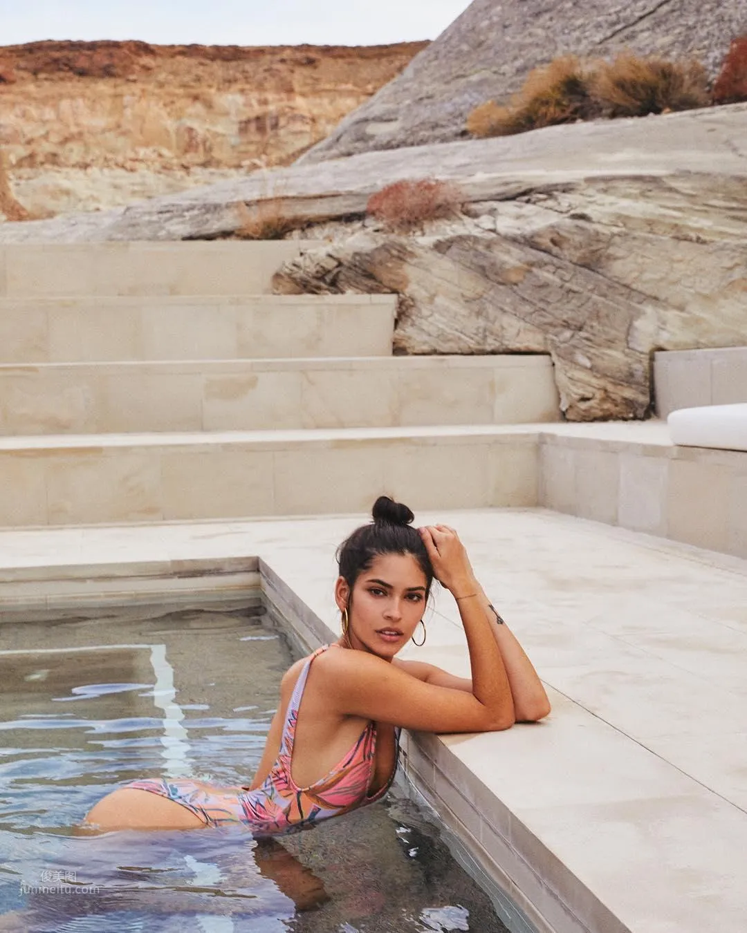 魂都被勾走啦！Juliana Herz比基尼泳裝火辣上陣 20