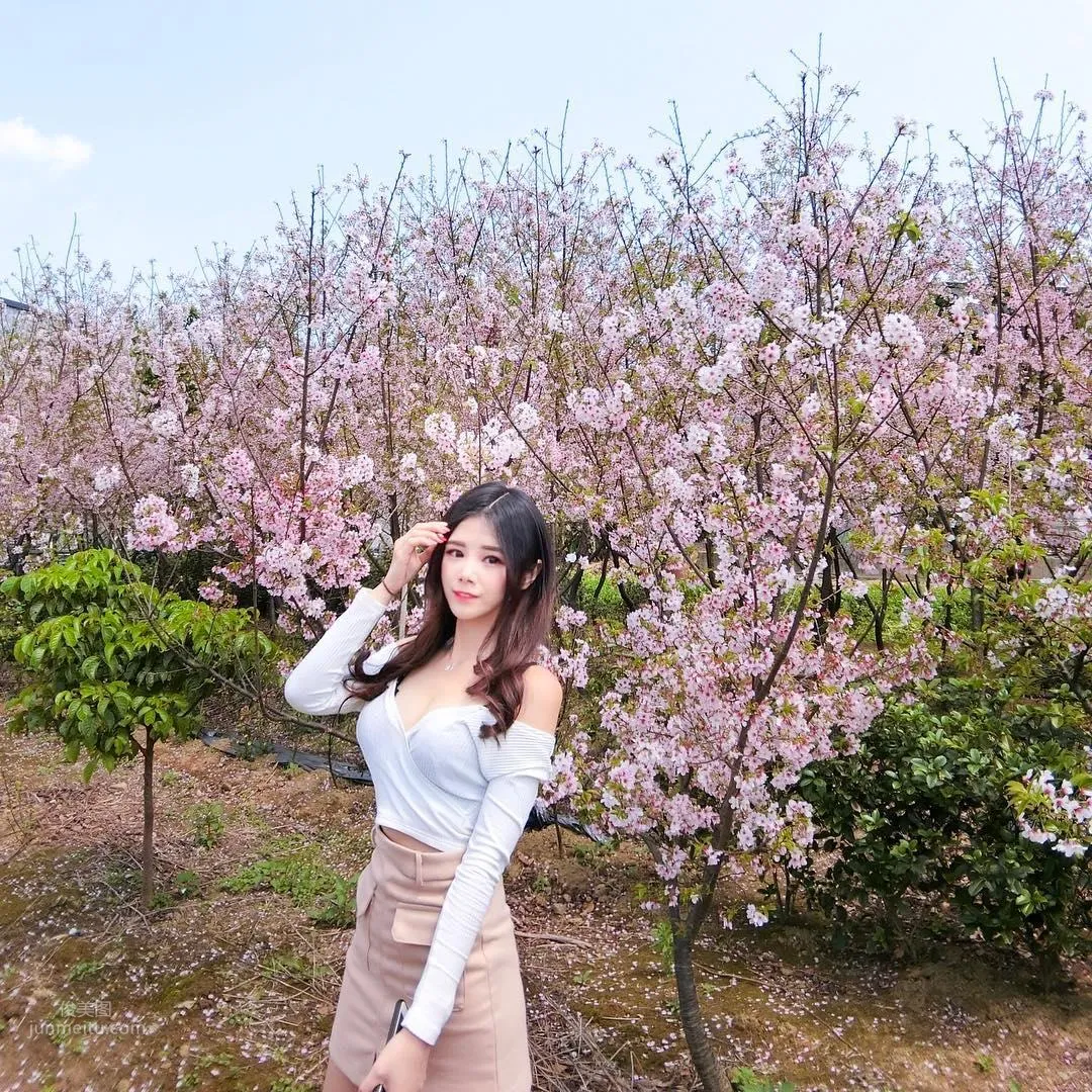 Peiru Penny - Cute and Playful Taiwanese Girl Private Shoot photo 16