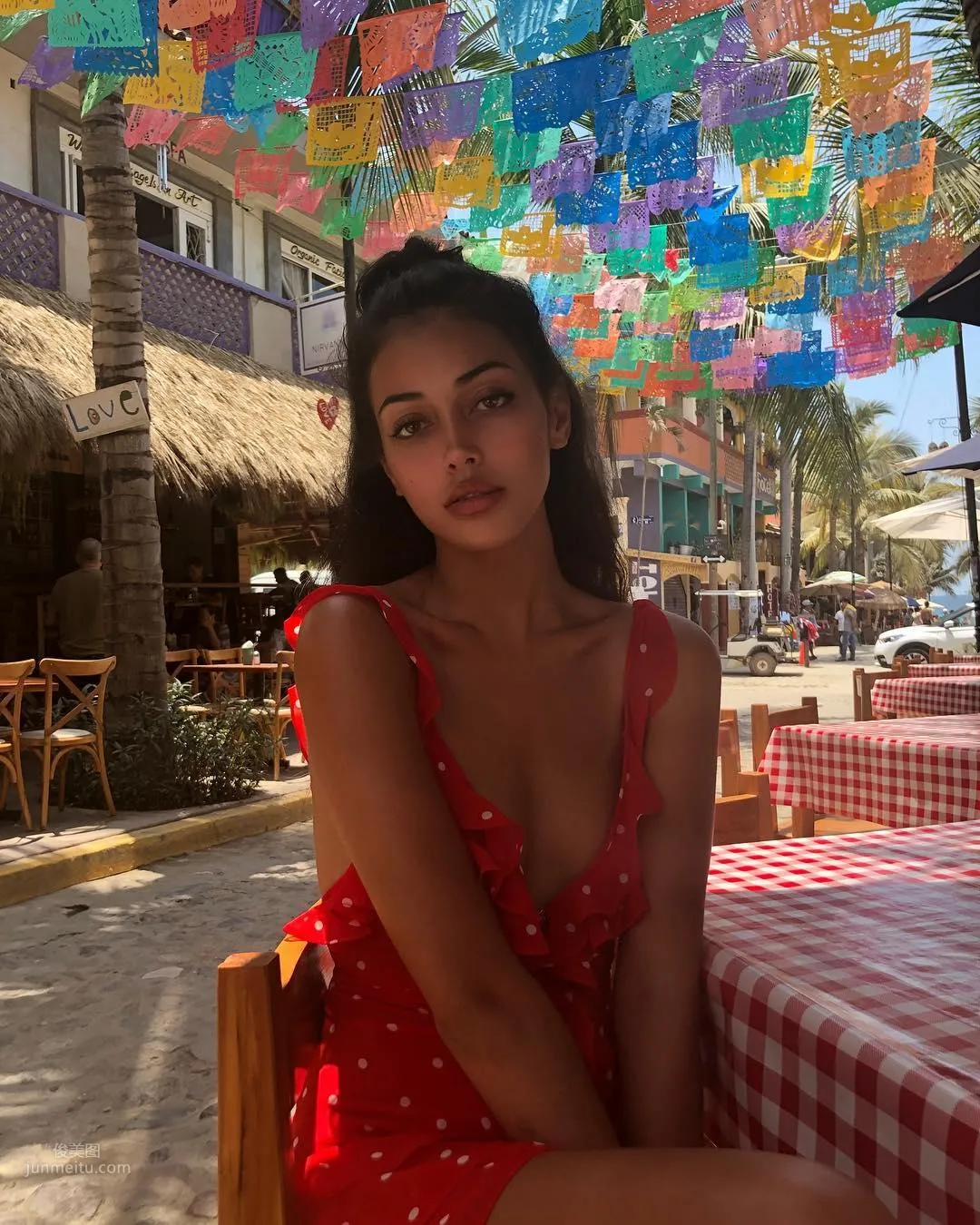 Cindy Kimberly - The Inspiring Story of a Nanny Turning Into an Internet Celebrity photo 27