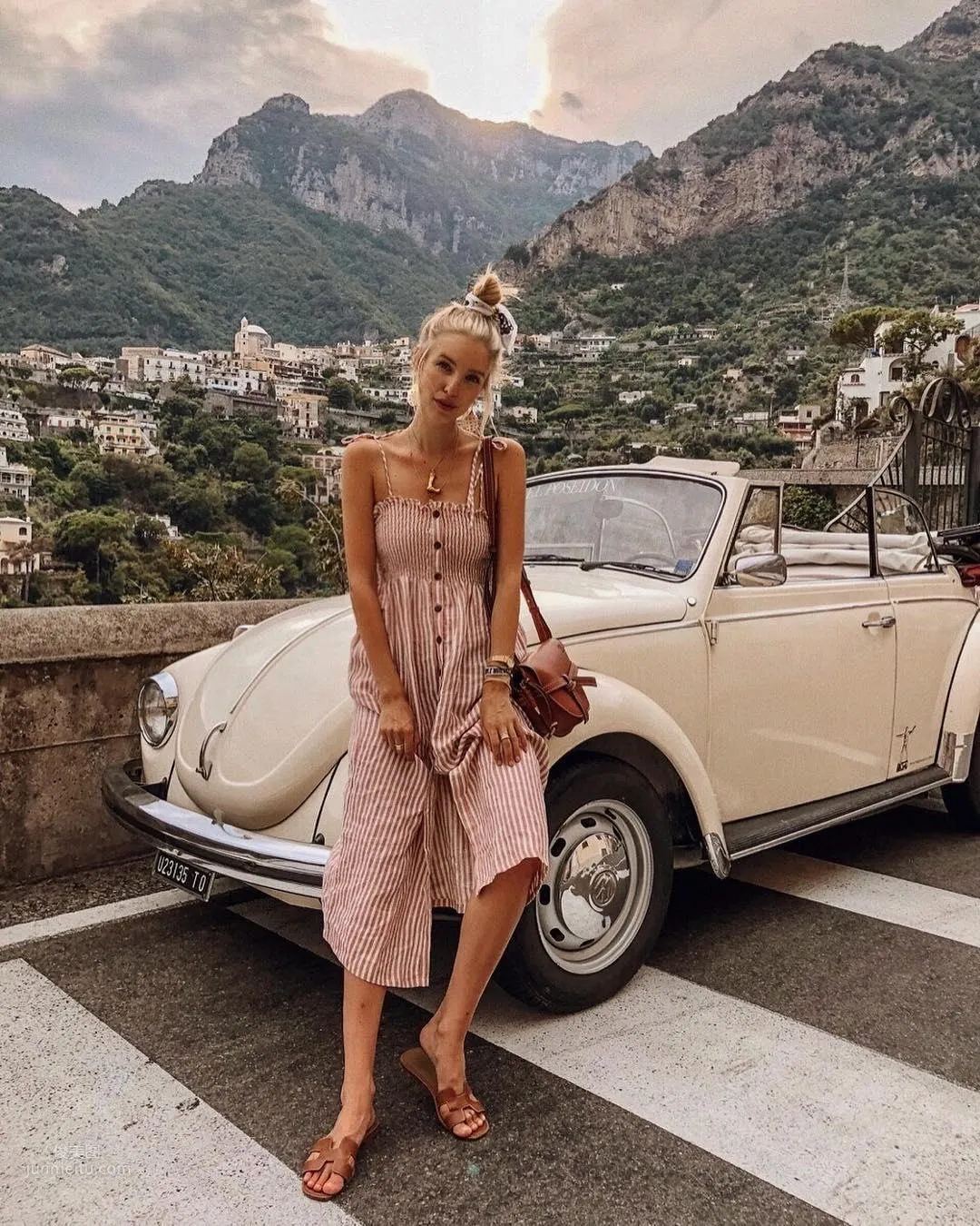 The Most Beautiful Scenery in the World! Elegant Beauty "Leonie Hanne" Travels the World and Gains a Million Fans photo 30