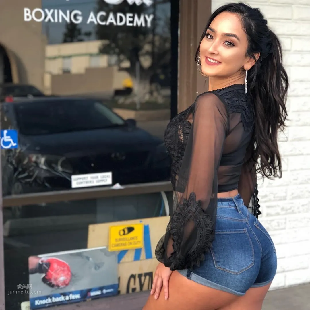 Baby Face and Petite Girl! Hanna Babii Full of Energy with a Small Face, Super Contrast photo 28