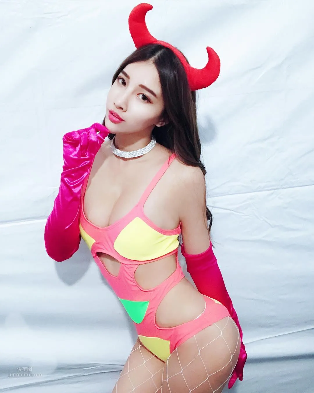 Sexy Beauty "Mi Xiaomi" Side Breast Curve Too Tempting! photo 13
