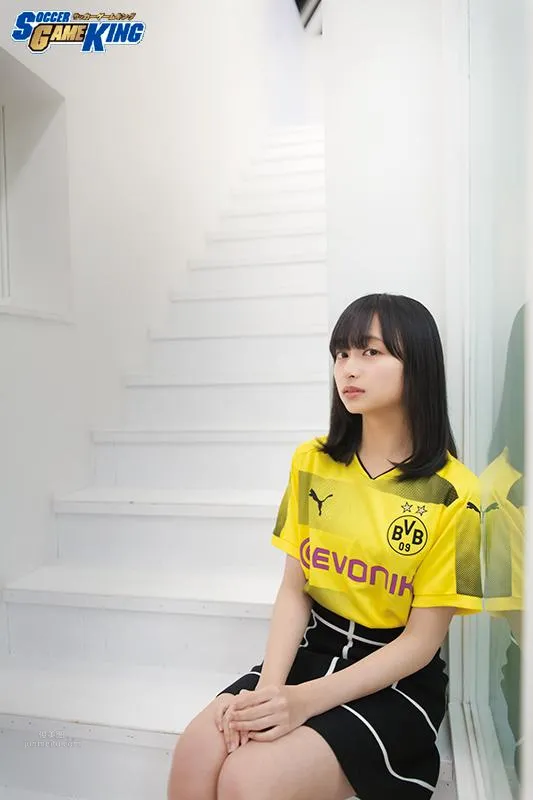 影山優佳- SOCCER GAME KING / April 2018 7