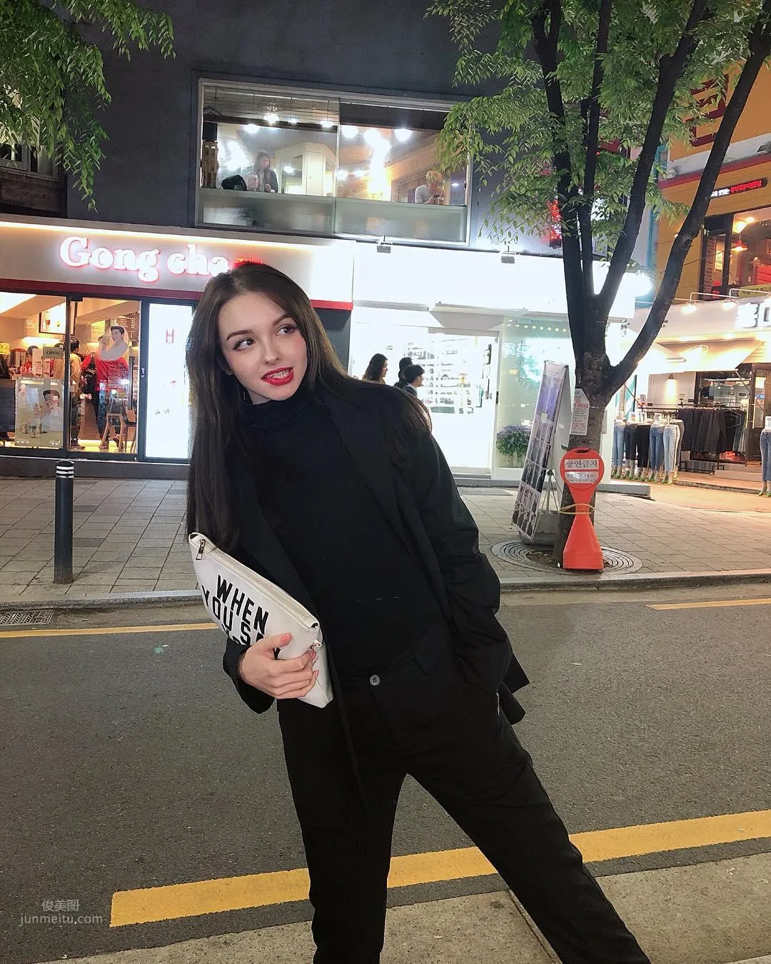 When a Central Asian Beauty Meets Korean Style Dressing Karimova Elina photo 12