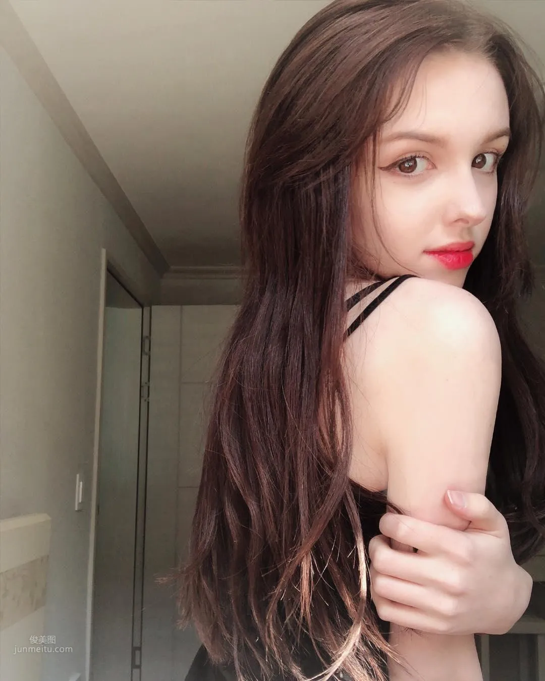 When a Central Asian Beauty Meets Korean Style Dressing Karimova Elina photo 8