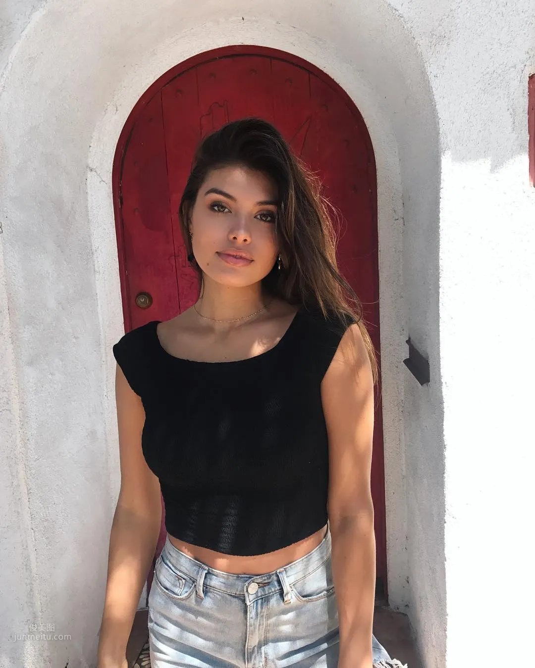 Sophia Gasca- 比基尼妹躲世外桃源_0