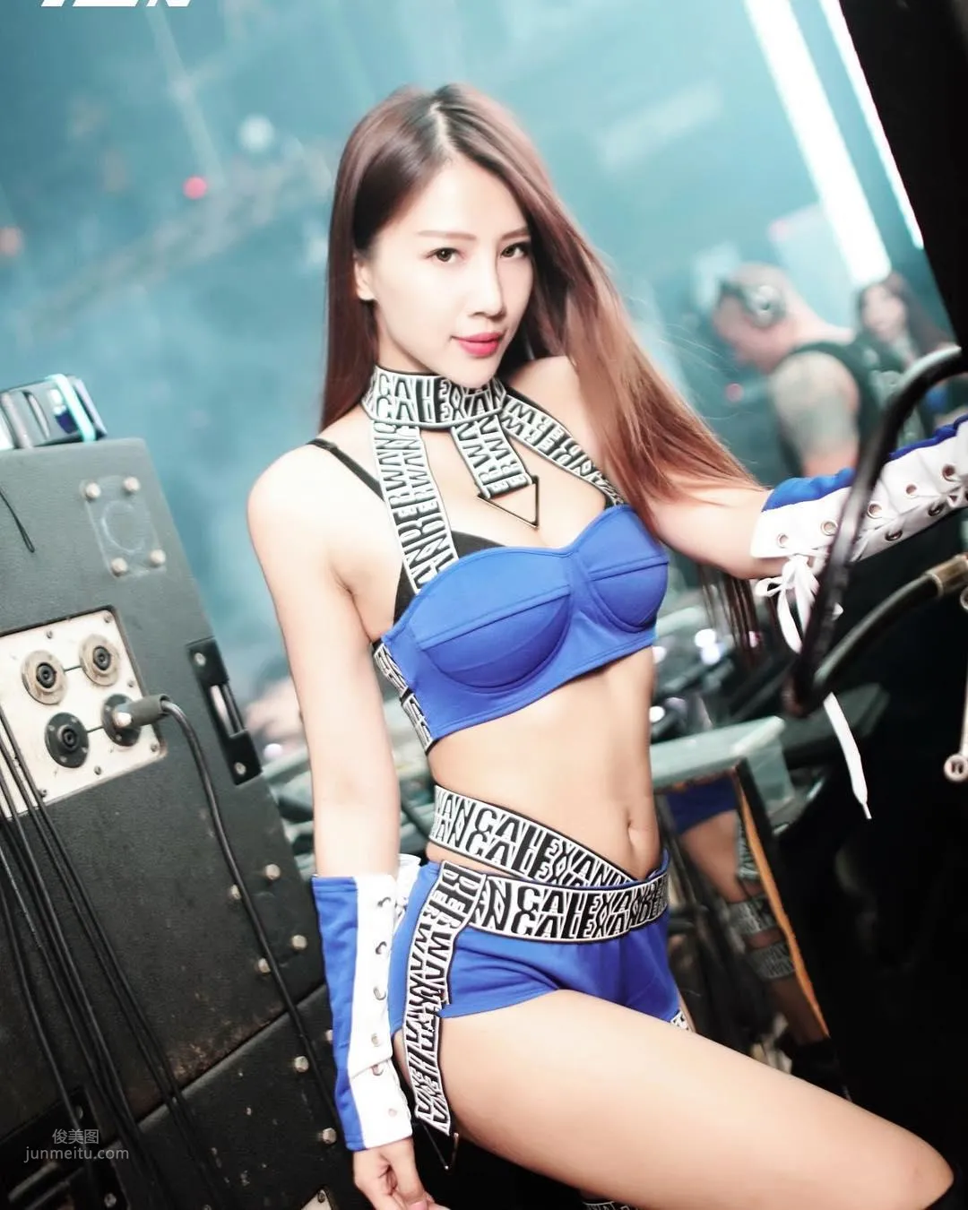Sexy Beauty "Mi Xiaomi" Side Breast Curve Too Tempting! photo 38