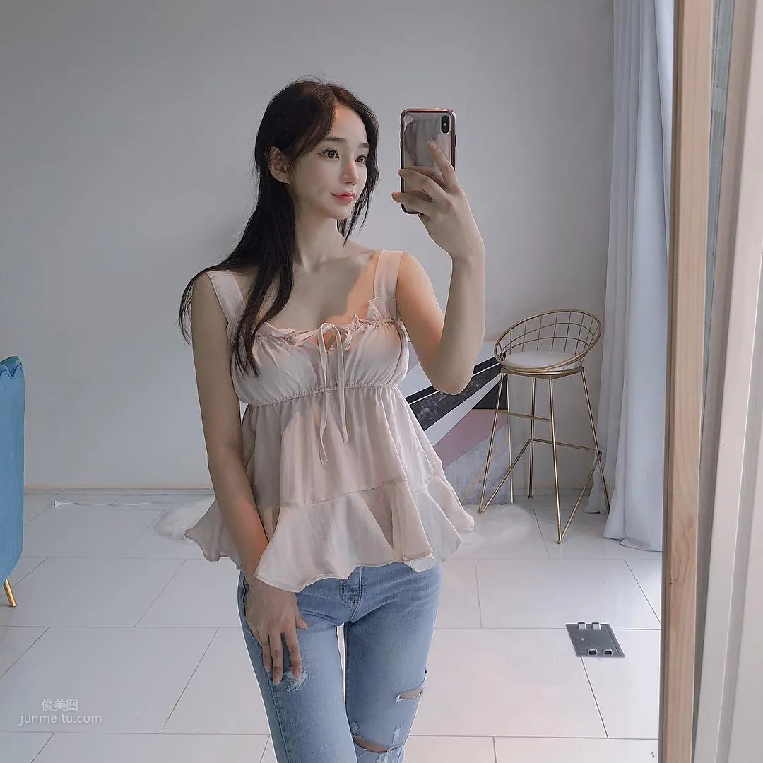 音樂節上甜心妹김도연出沒！清涼背心展現「雪白美背」！ 33