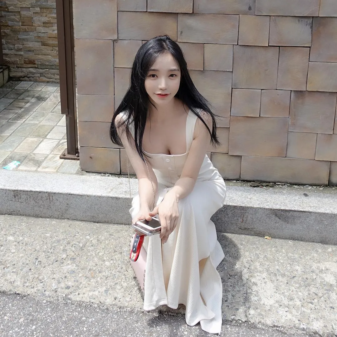 音樂節上甜心妹김도연出沒！清涼背心展現「雪白美背」！ 49