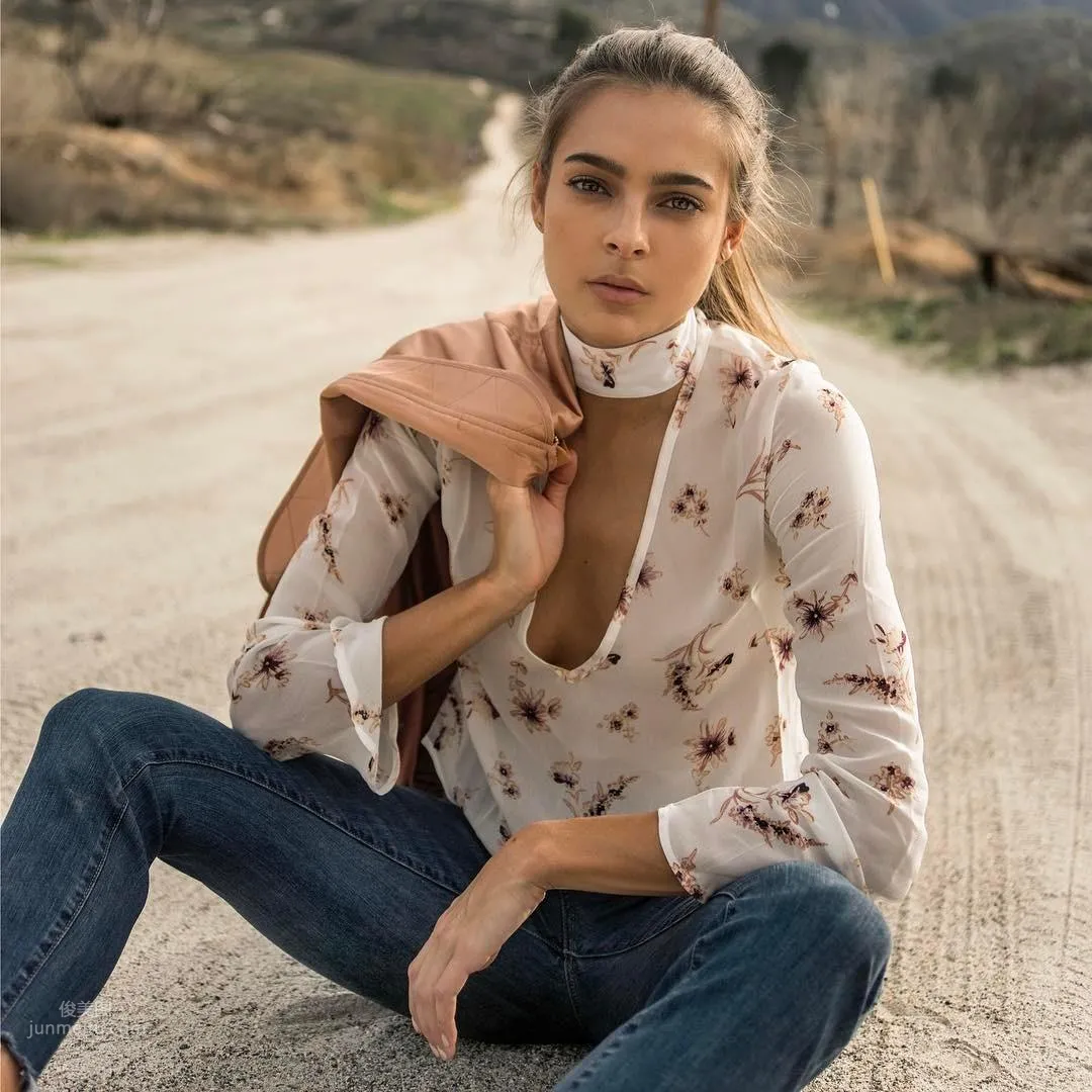 Ally Courtnall - "Sweetheart Beauty" Seduction Skills Upgraded photo 6