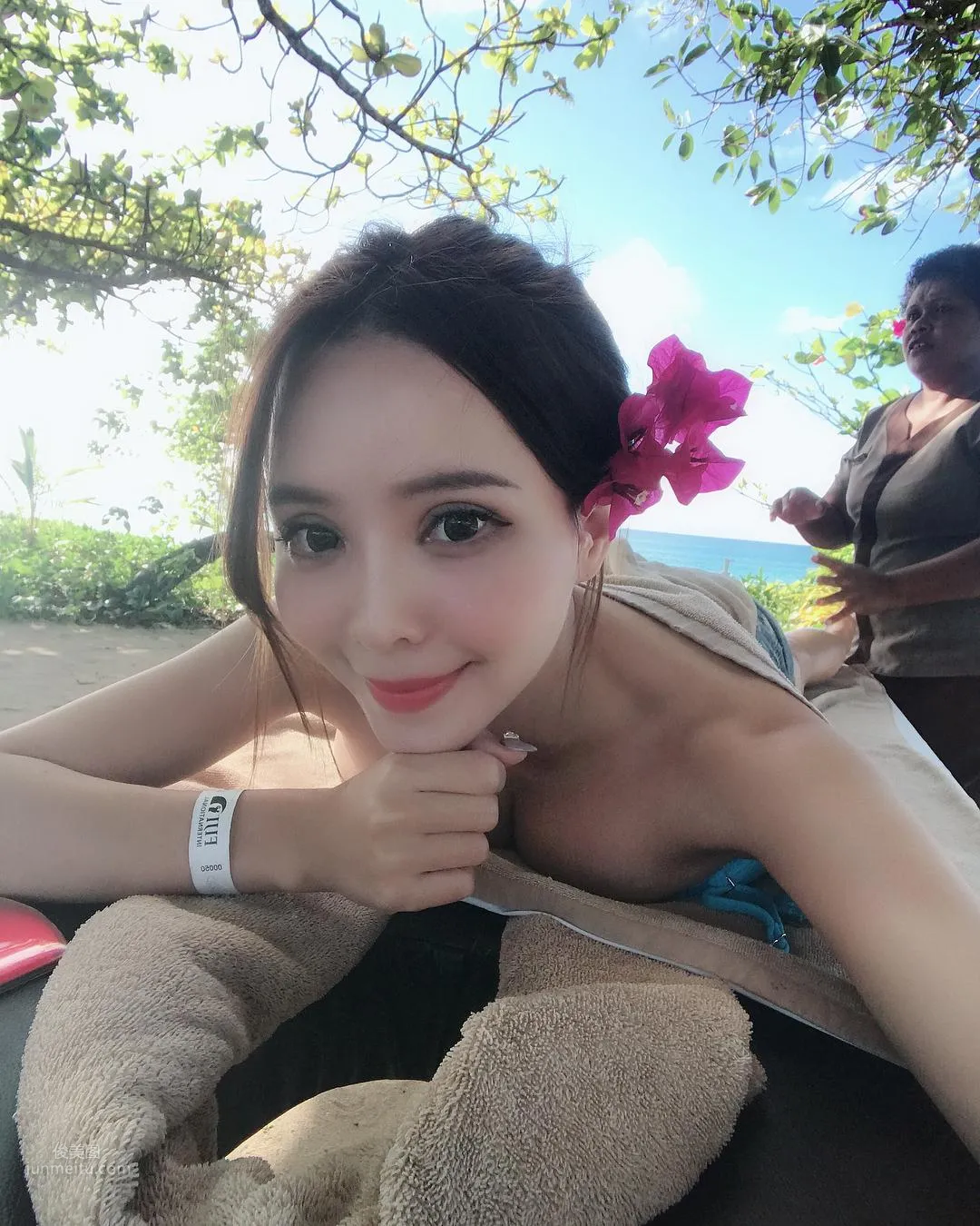 賴培培- 愛穿比基尼的核彈級正妹 20