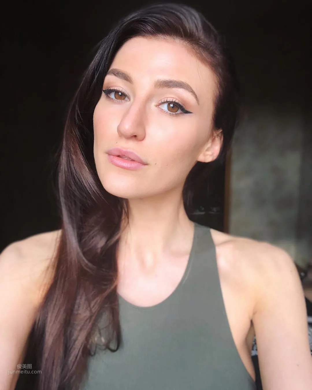 Maria Tretjakova- 飽滿身材狂刷存在感超震撼 10