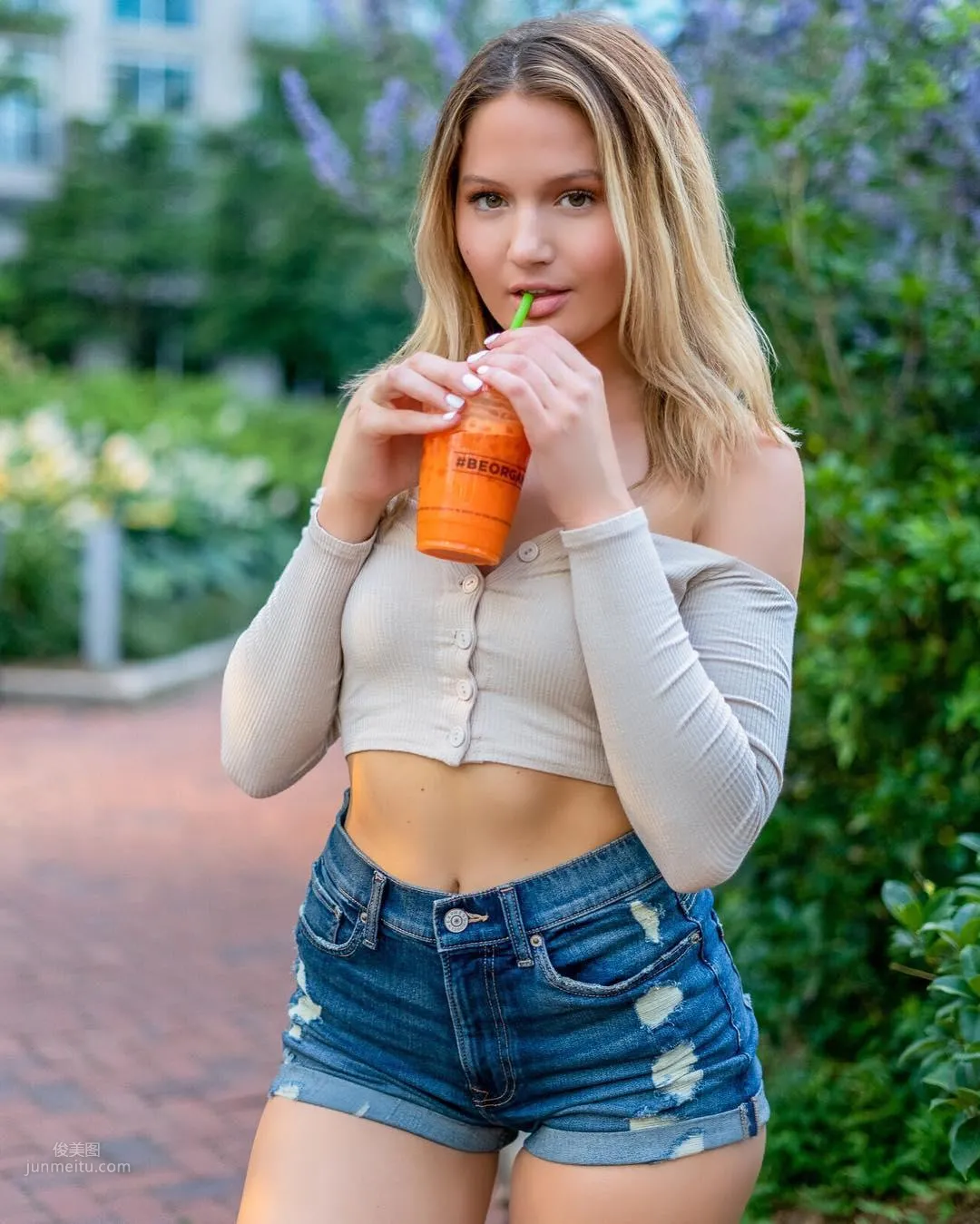 Summer Lynn Hart - Curvy Queen Special "Peach Cake" Eat Until You Explode! photo 37