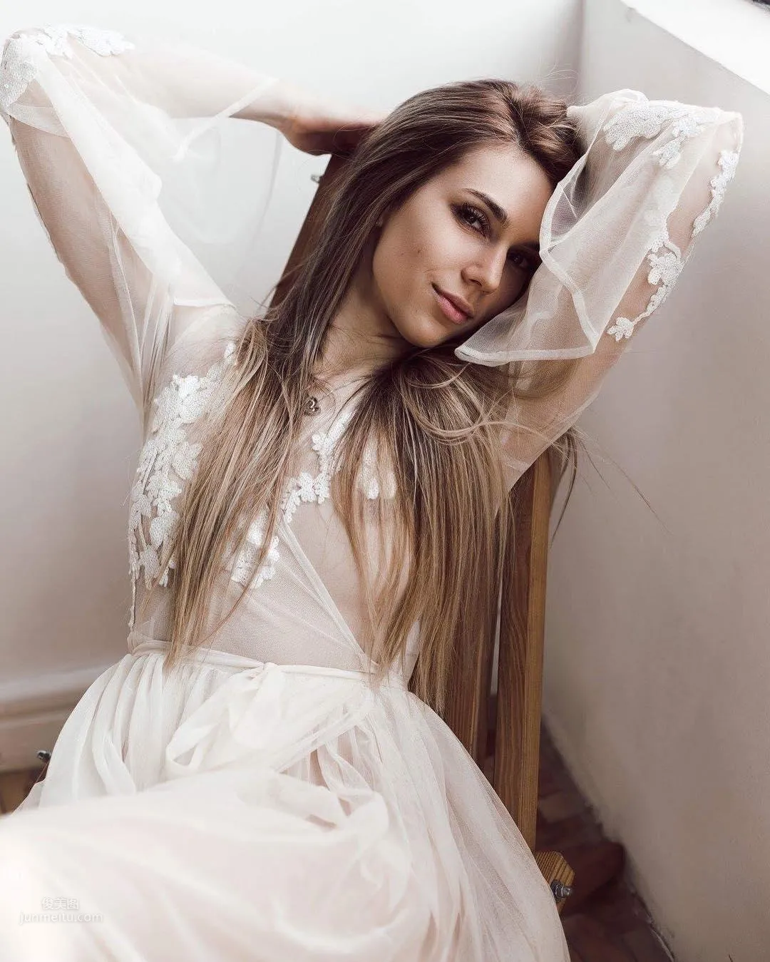 Yuliya, Alluring! Girl's Open Middle Path, Round Curves About to Spill Out photo 35