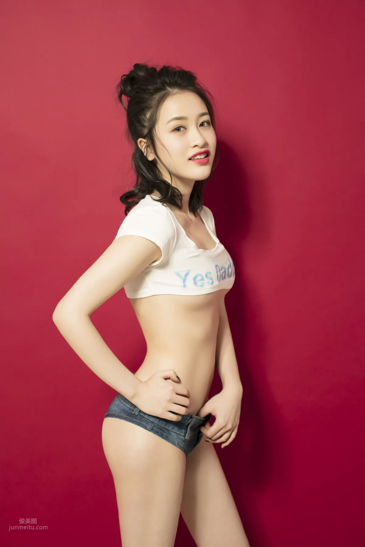 周茜- [露水TV] 短衫牛仔裤_3