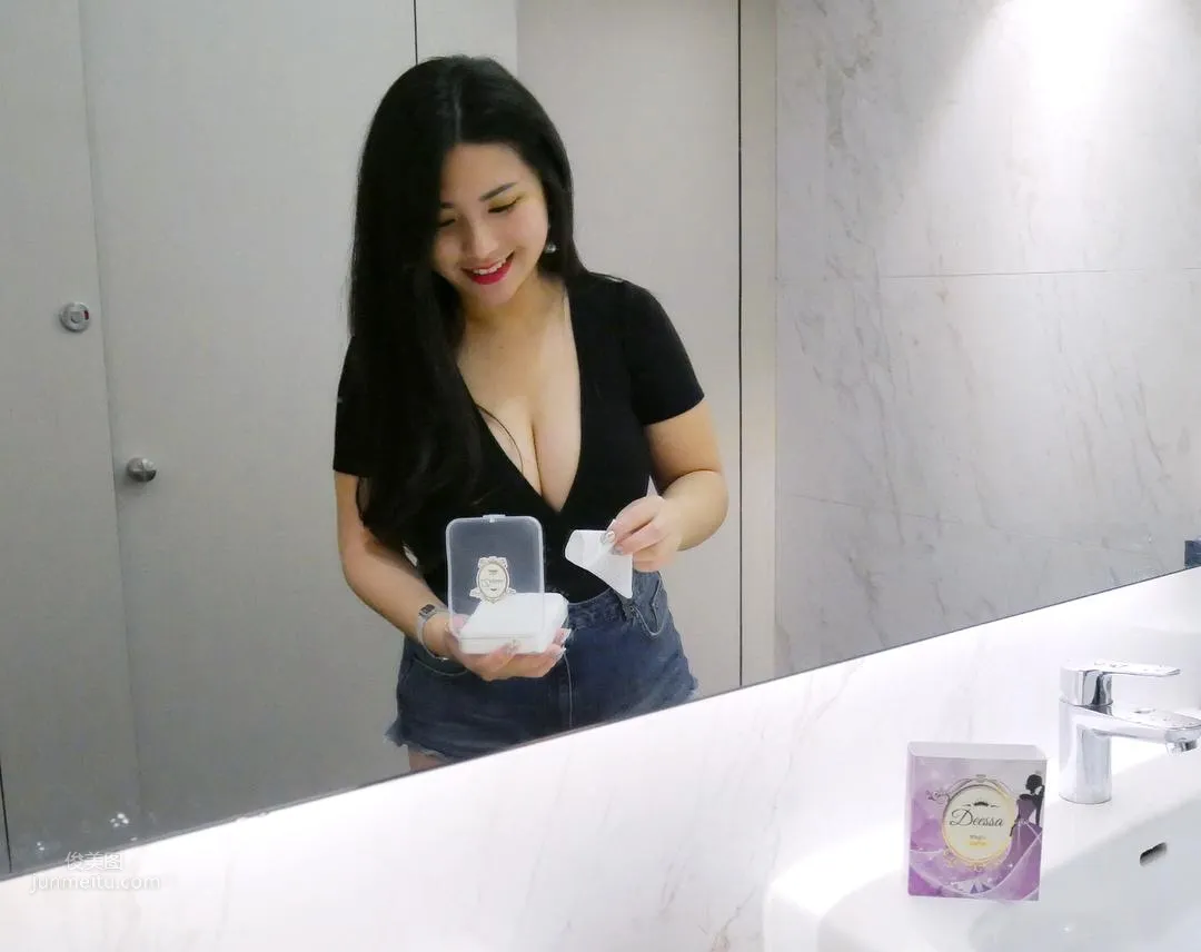 Kang Szu Geng - Malaysian Hot Mom, Huge Size, Too Heavy photo 1