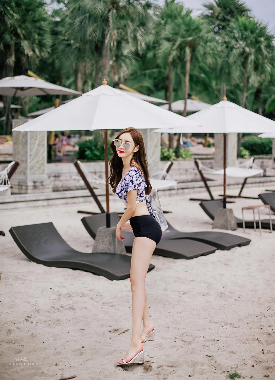Son Yoon Joo - 2017 Bikini Photo Collection Two photo 14