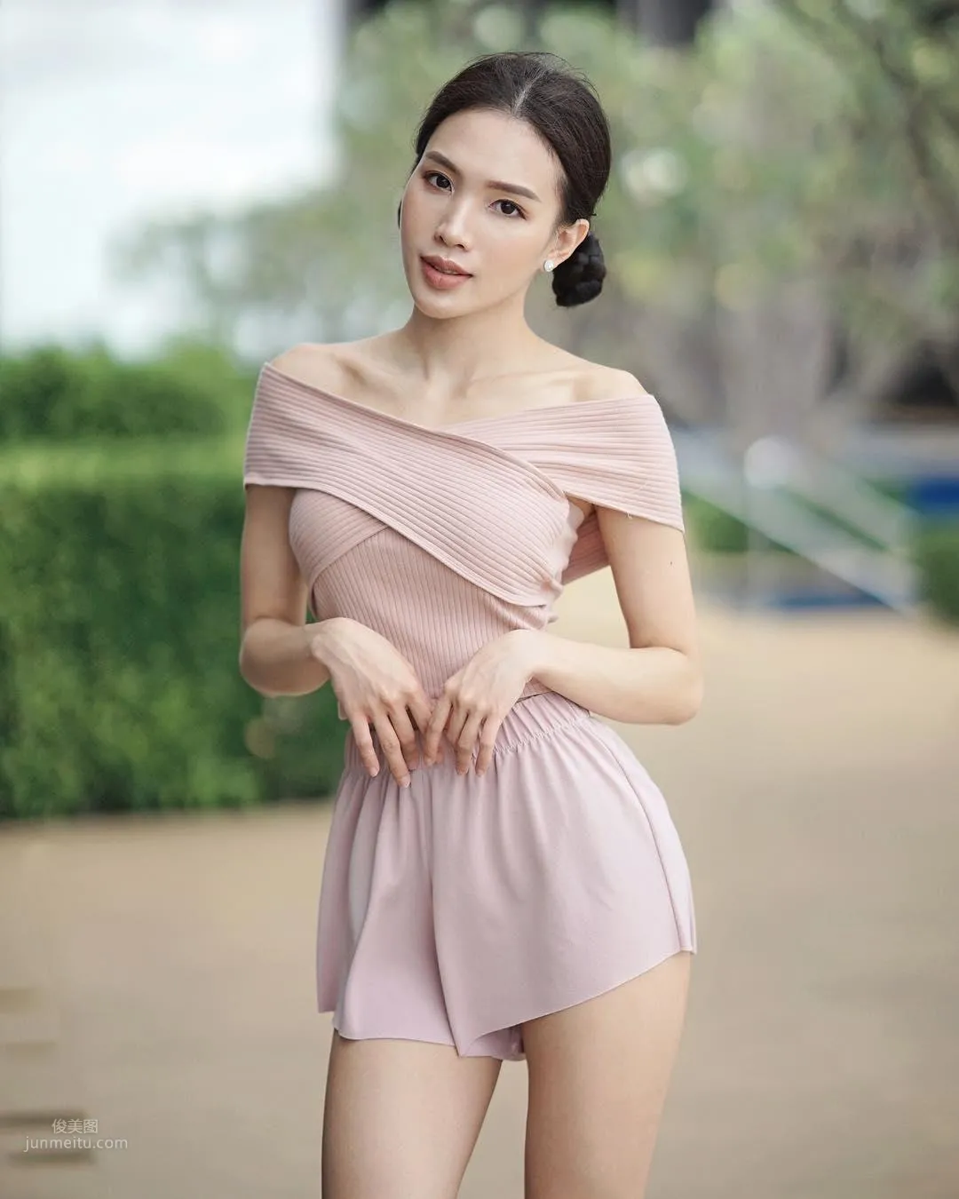 Annex - Fitness Beauty, Domineering Gaze and Wild Figure photo 32