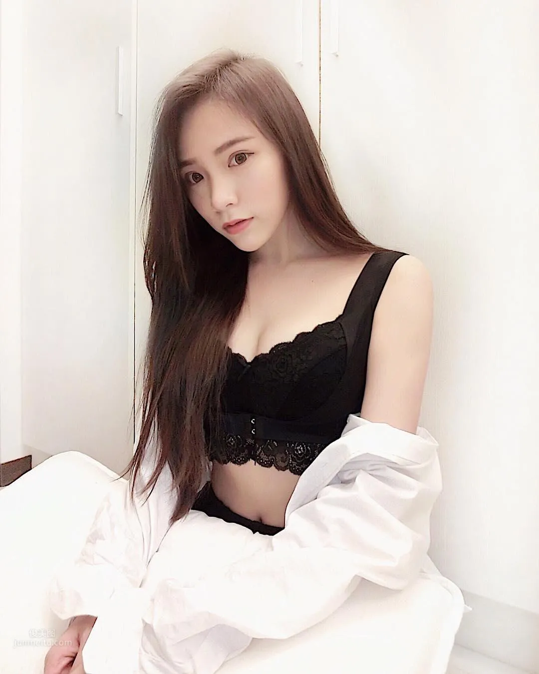Xie Pei, Hot Online Shop Owner with a Super Sexy Figure photo 16