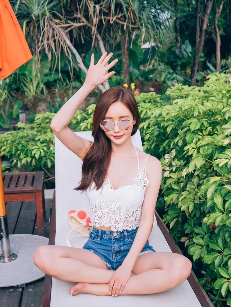 Son Yoon Joo - 2017 Bikini Photo Collection Two photo 60