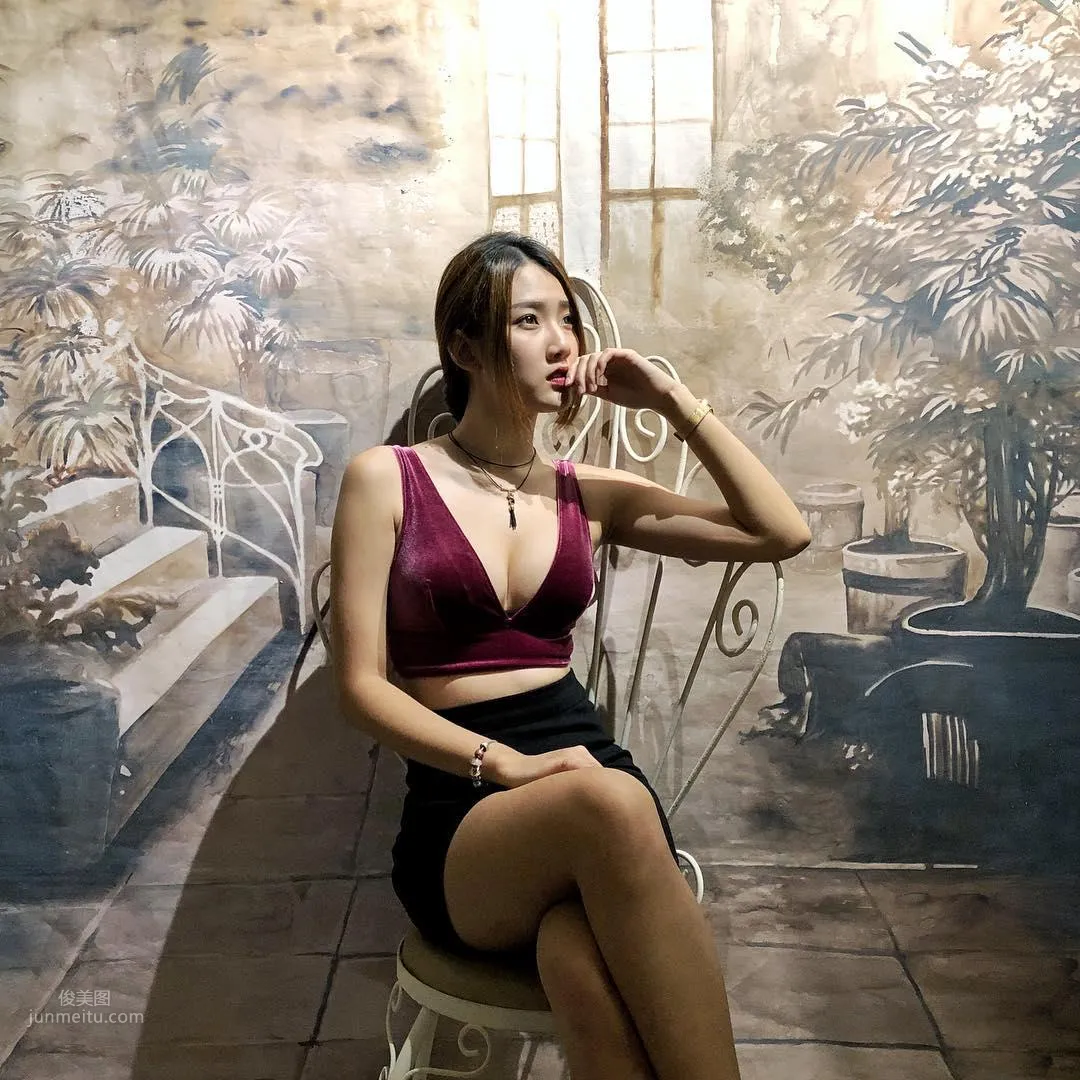 JaQuee, Malaysian Beauty Tight Route So Tempting photo 6