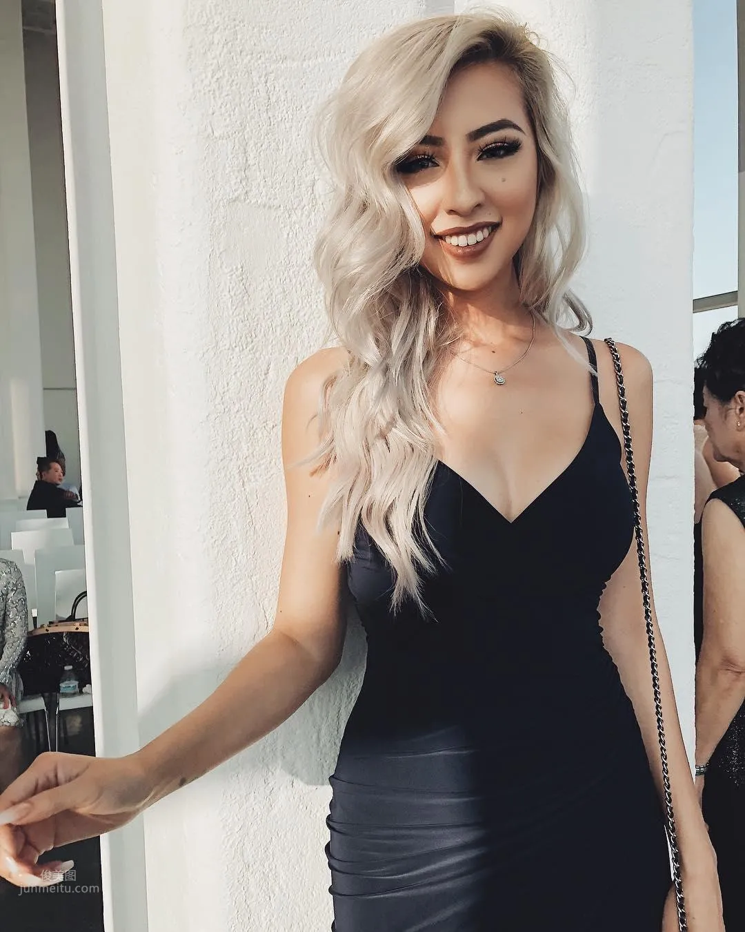 Lisa Lee, Sexy Girl Wearing Lingerie Straight Out on the Street photo 30