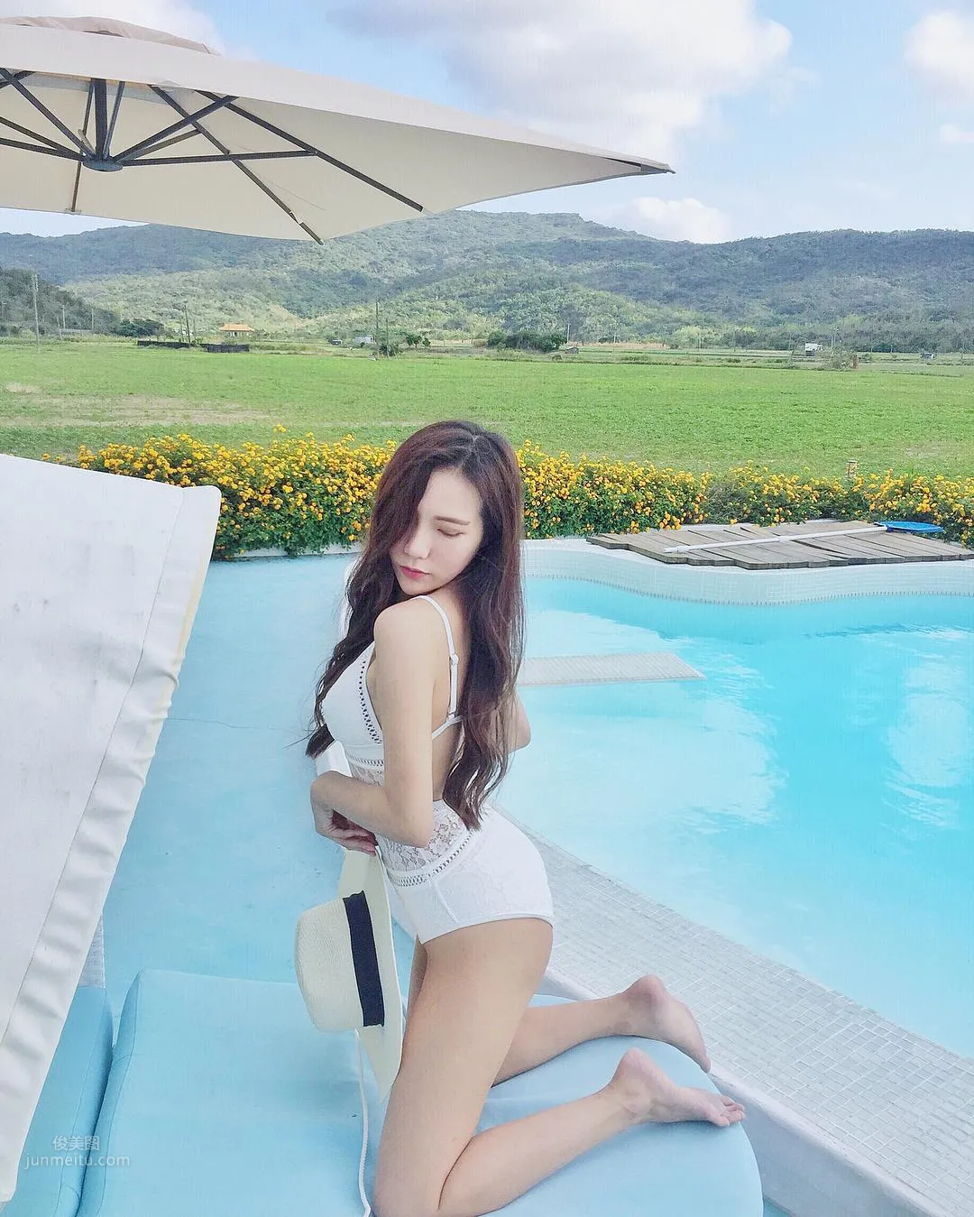 Xie Pei, Hot Online Shop Owner with a Super Sexy Figure photo 14