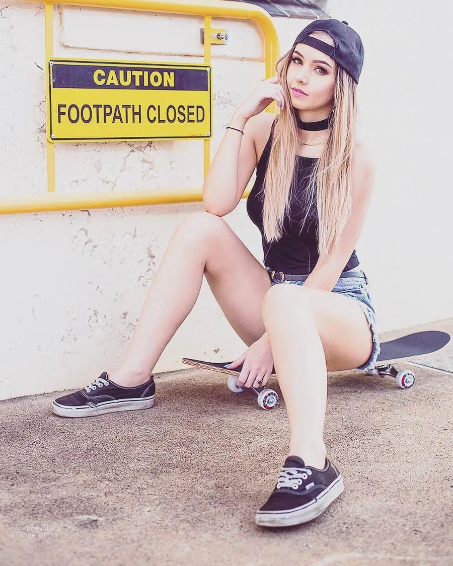 Amy Thunderbolt- 角色扮演私房美图_2