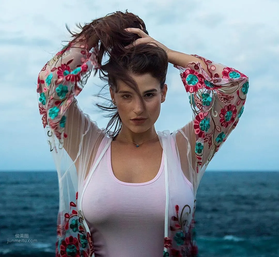 La Sirena, Wave After Wave of Gorgeous Scenery, So Exciting photo 8