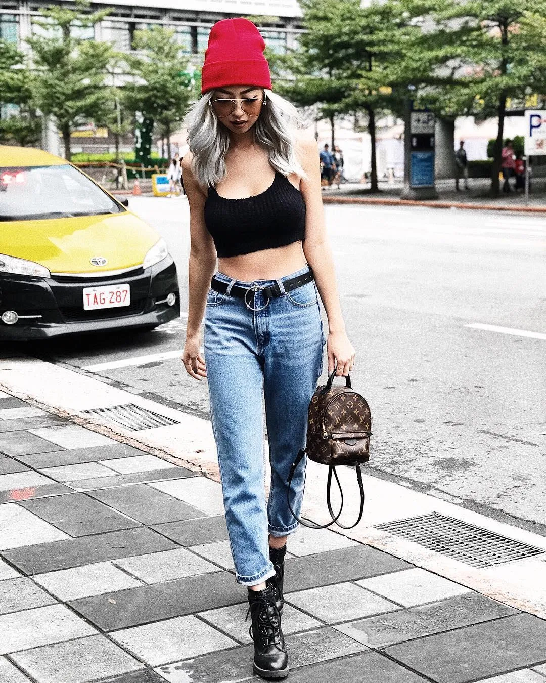 Lisa Lee, Sexy Girl Wearing Lingerie Straight Out on the Street photo 8