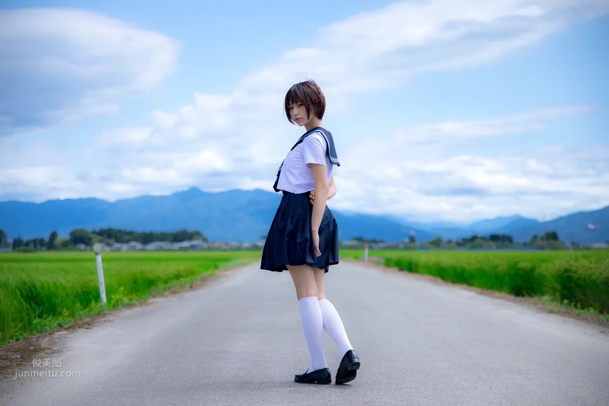 Jiuchong Haru - Sailor Uniform Beauty Turns Heads photo 3