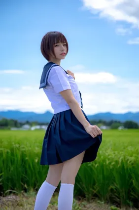 九重はる- 水手服美少女讓人眼前一亮