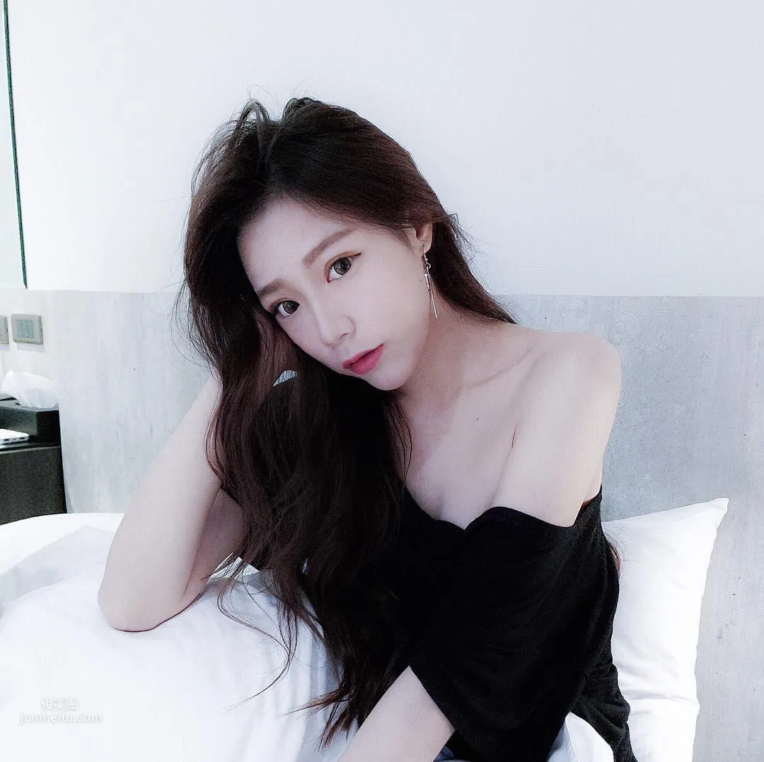 Xie Pei, Hot Online Shop Owner with a Super Sexy Figure photo 10