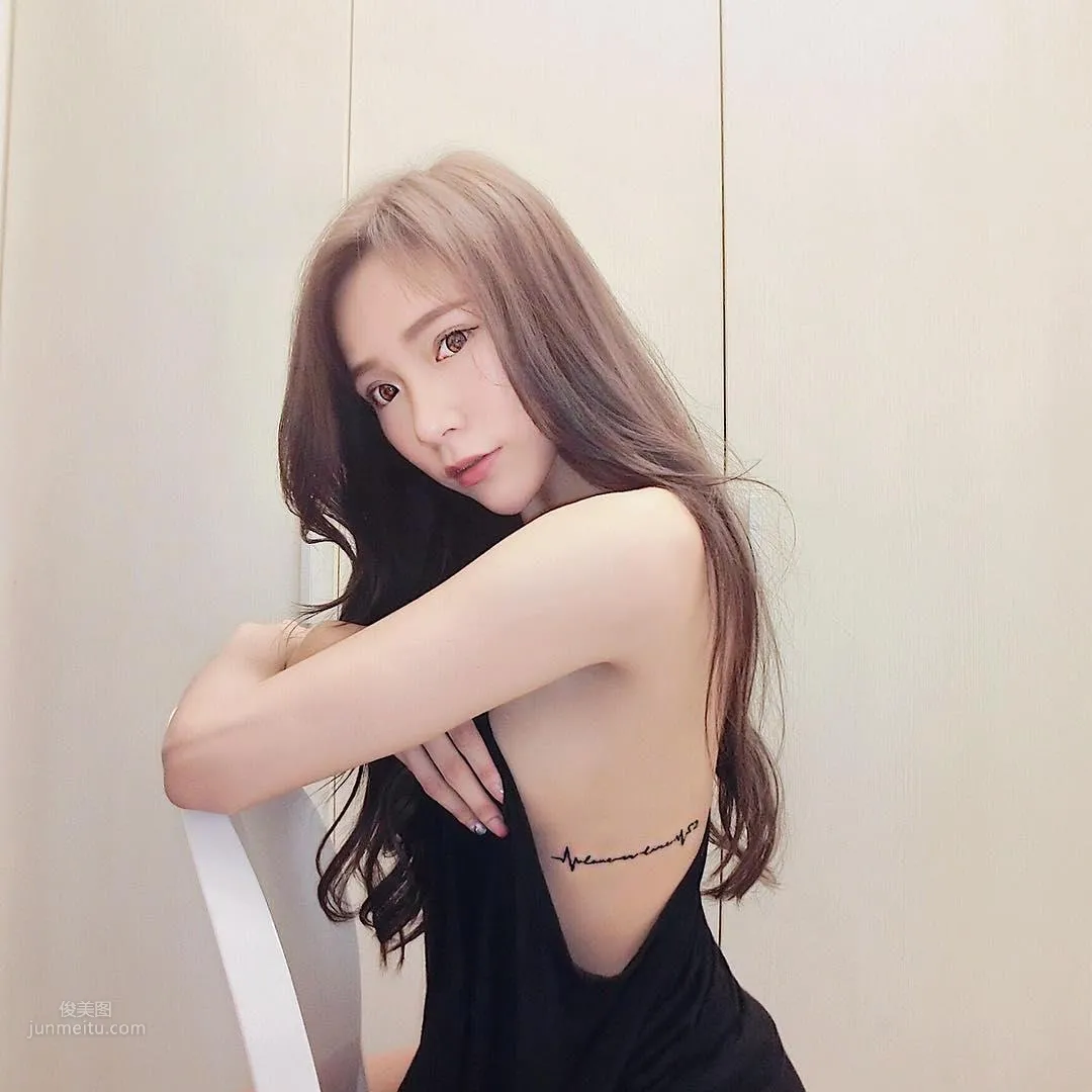 Xie Pei, Hot Online Shop Owner with a Super Sexy Figure photo 15