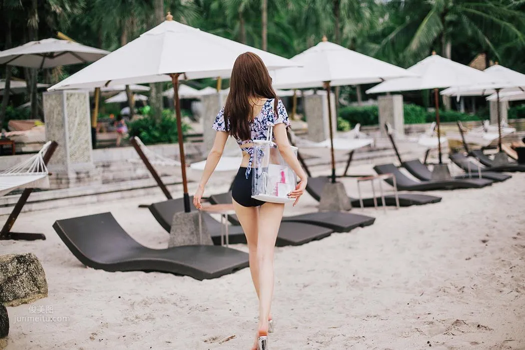 Son Yoon Joo - 2017 Bikini Photo Collection Two photo 15