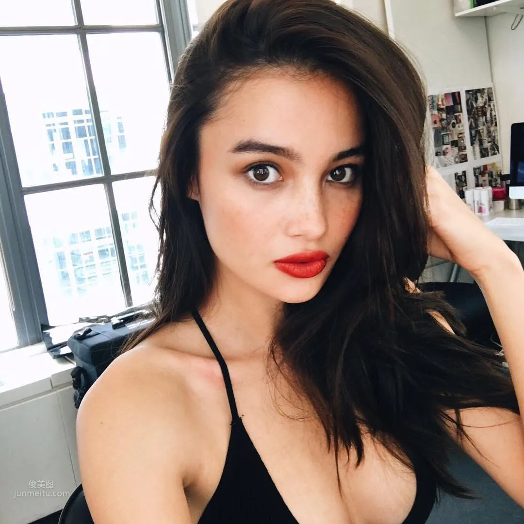 Kelsey Merritt- 首位菲藉「維密天使」 11