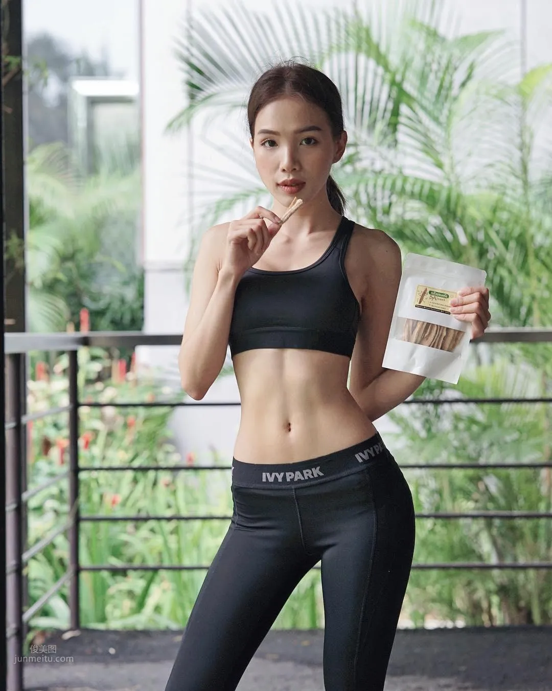 Annex - Fitness Beauty, Domineering Gaze and Wild Figure photo 40